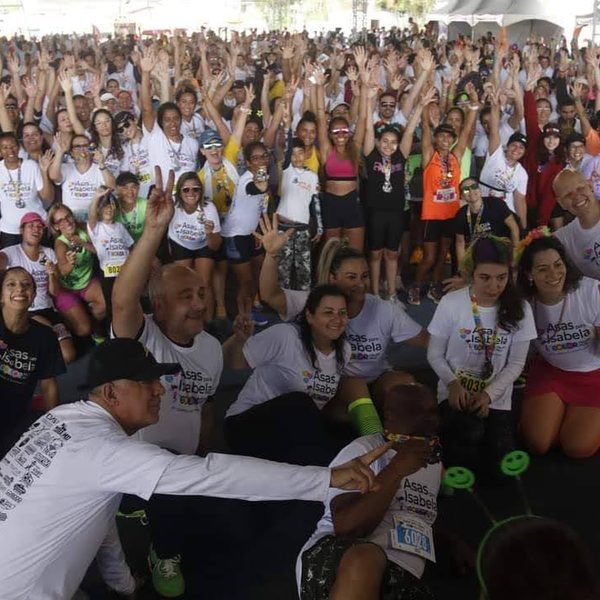 Corredores na concentração da 7ª edição